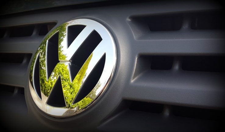 logo-volkswagen-capot